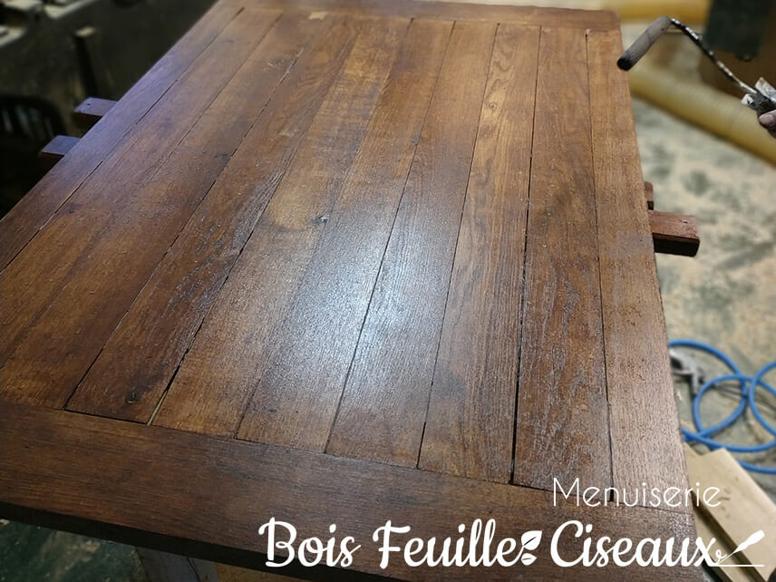 Fabrication à l'atelier d'une porte extérieure