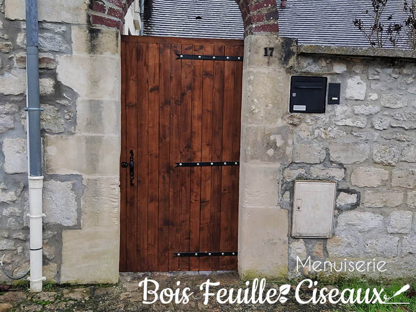 Porte bois d'extérieur sur mesure