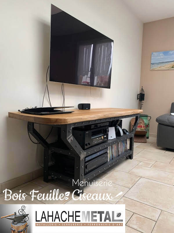 Meuble TV en bois et en métal