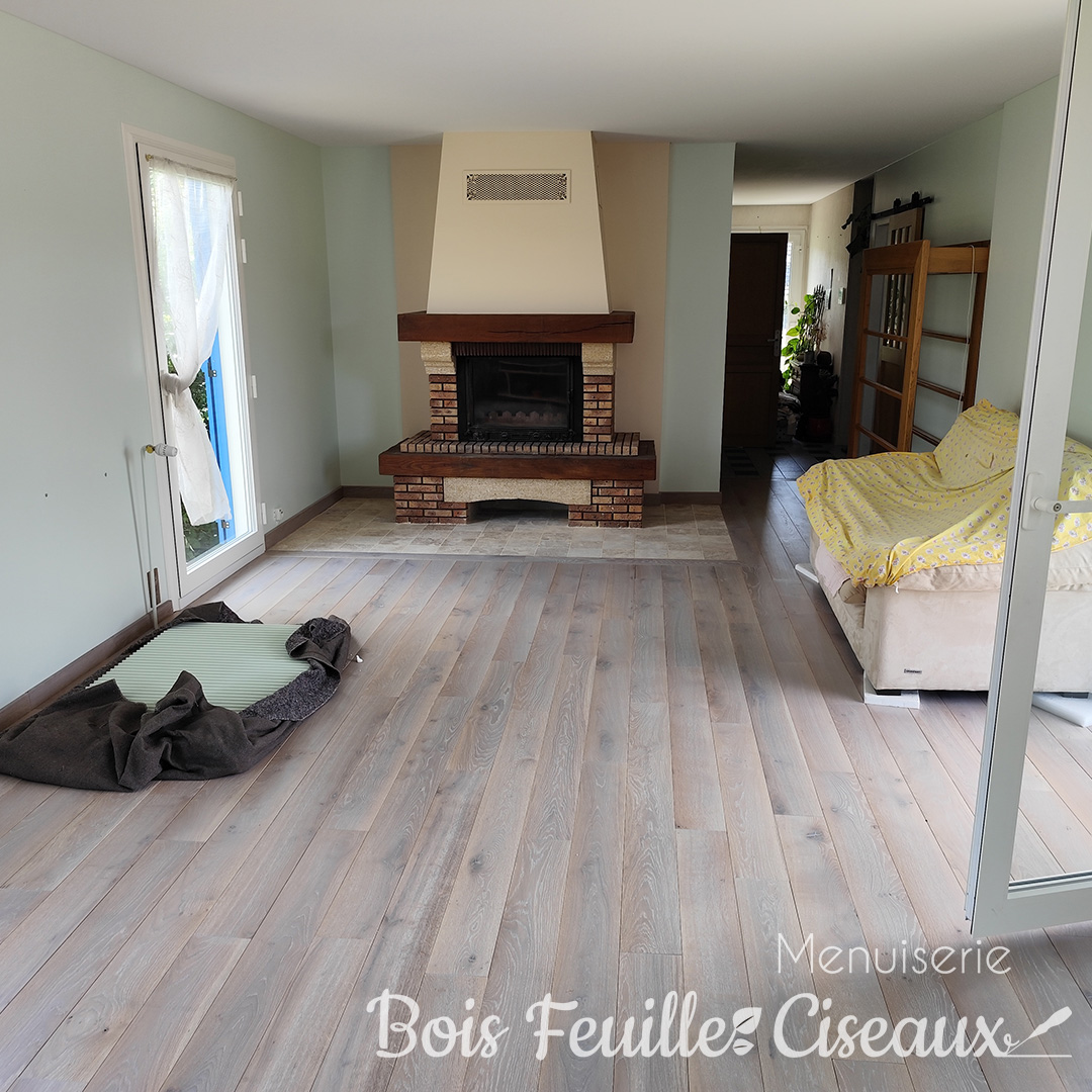 Pose de parquet en chêne massif à l'anglaise ou coupe perdue