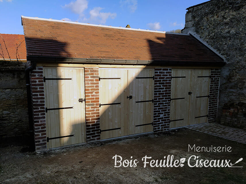 Portes extérieures en bois dépendance