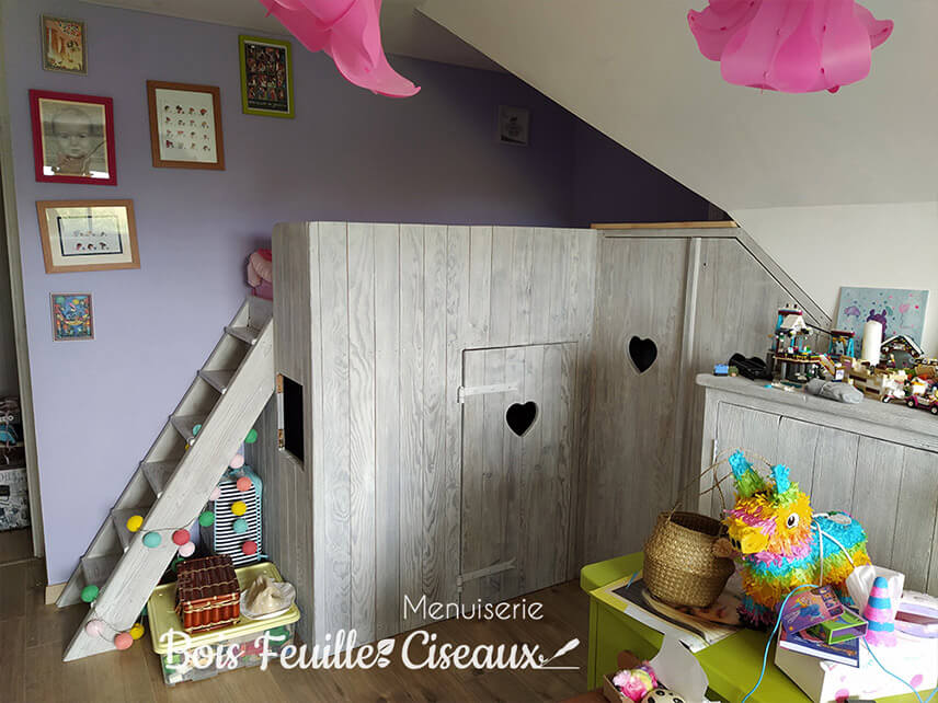 Lit cabane en bois cérusé