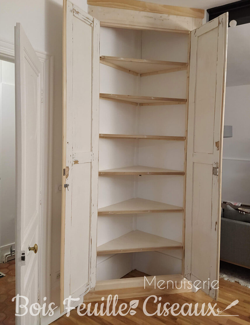 Récup de portes pour fabrication d'un meuble d'angle